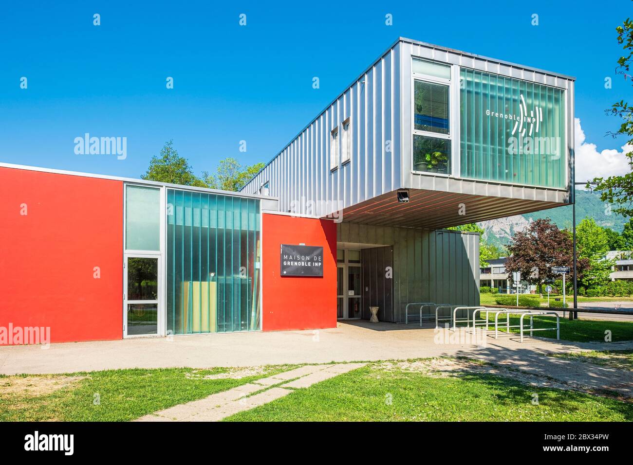 Frankreich, Isere, Saint Martin d'Hères, Grenoble Alpes University, Saint Martin d'Hères Campus, Maison de Grenoble - INP (Institute of Engineering and Management) Stockfoto