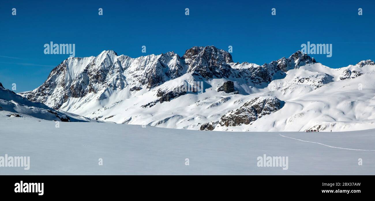 Frankreich, Hautes-Alpes (05), Parc naturel régional du Queyras, Saint-Véran, labellisé Les Plus Beaux Villages de France, Point de vue panoramique sur les sommets de l'Ubaye Stockfoto