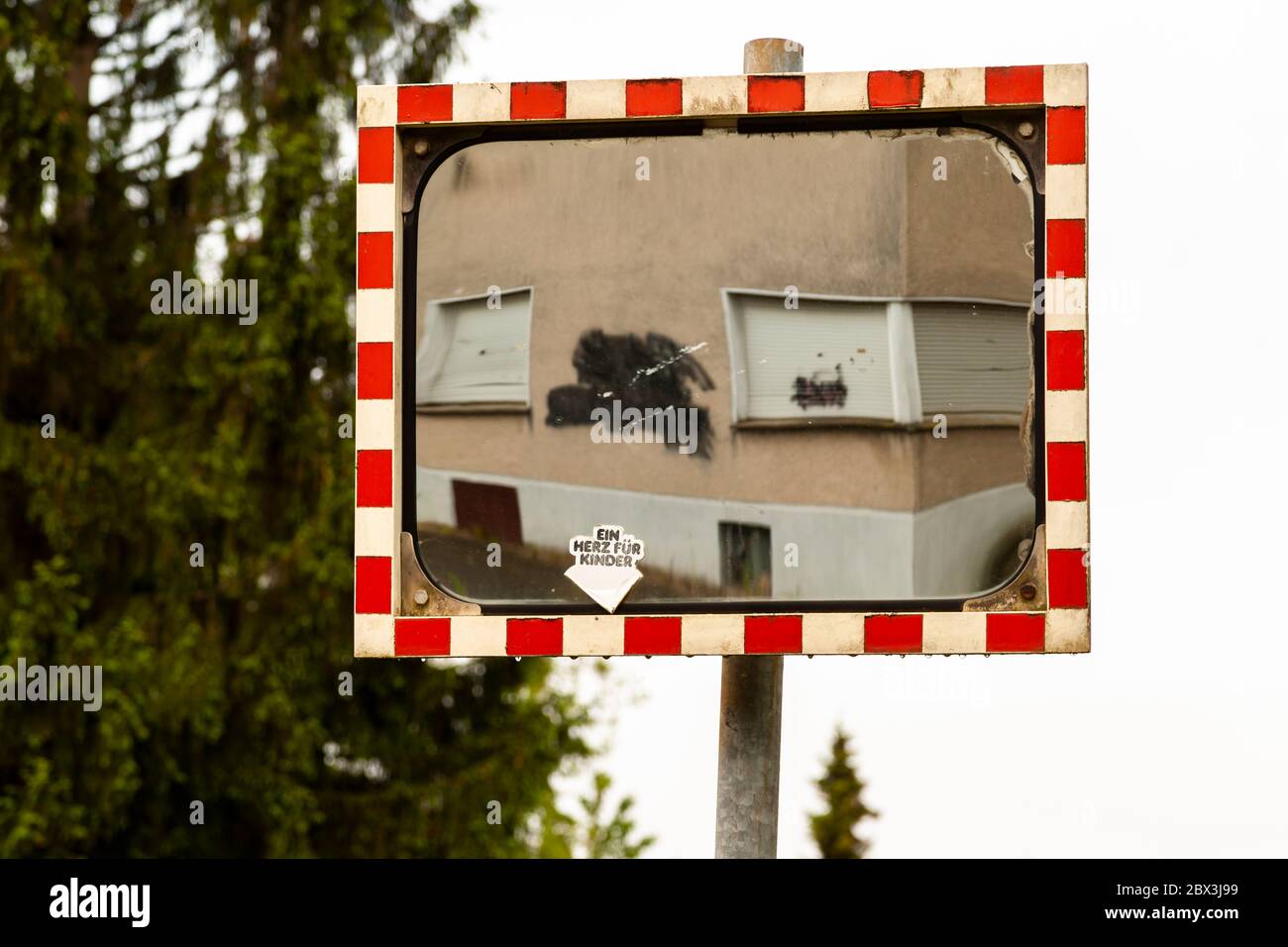 Verlassene Stadt Borschemich, Deutschland. Braunkohlevorkommen unter Dörfern im Niederrhein führen dazu, dass die Bewohner ihren Besitz und ihr Lebenszentrum verlassen Stockfoto