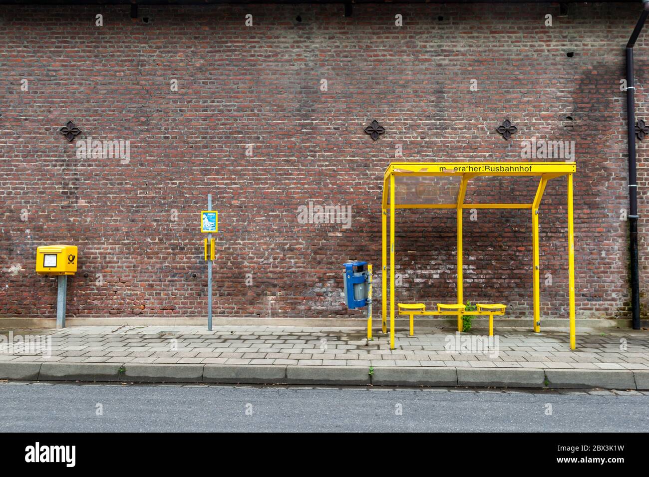 Verlassene Stadt Borschemich, Deutschland. Braunkohlevorkommen unter Dörfern im Niederrhein führen dazu, dass die Bewohner ihren Besitz und ihr Lebenszentrum verlassen Stockfoto