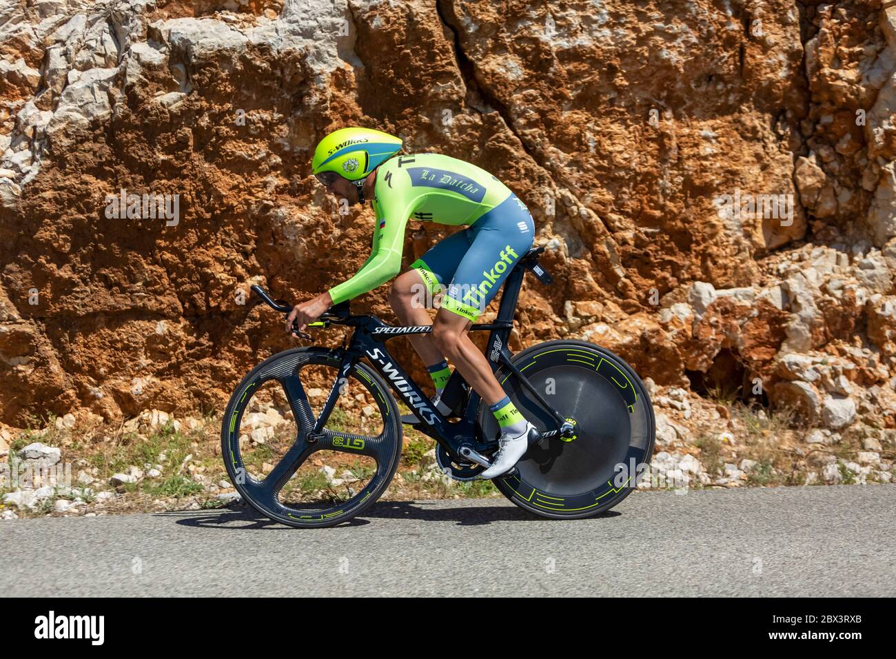 Col du Serre de Tourre, Frankreich - Juli 15,2016: Der kroatische Radler Robert Kiserlovski vom Tinkoff Team fährt während einer Einzelzeitfahrphase in Stockfoto