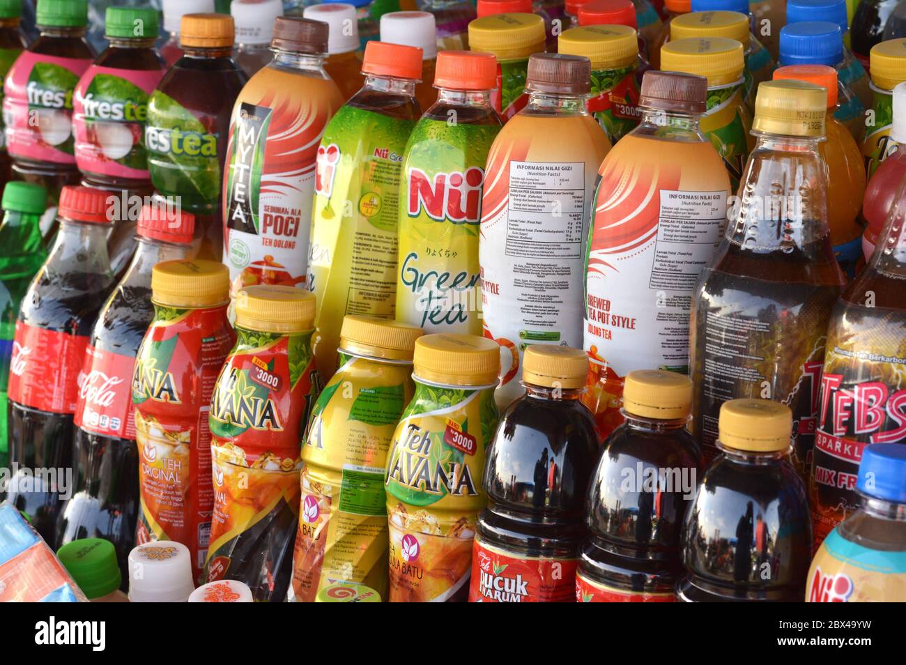 Fanta im glas -Fotos und -Bildmaterial in hoher Auflösung – Alamy