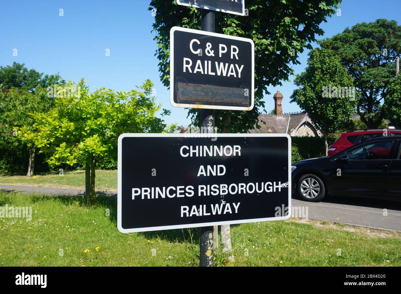 Schild am English Heritage Chinnor and Princes Risborough Railway Station in Chinnor, Oxfordshire, UK Stockfoto