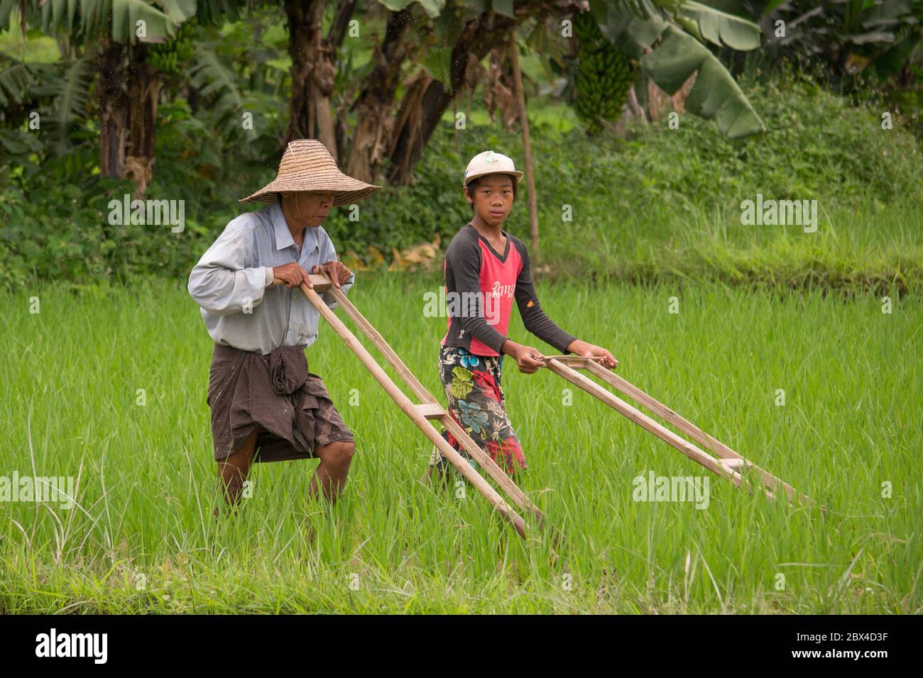 Inle See Es ist der zweitgrößte See in Myanmar.das Wasserscheide Bereich für den See liegt zu einem großen Teil im Norden und Westen des Sees. Stockfoto