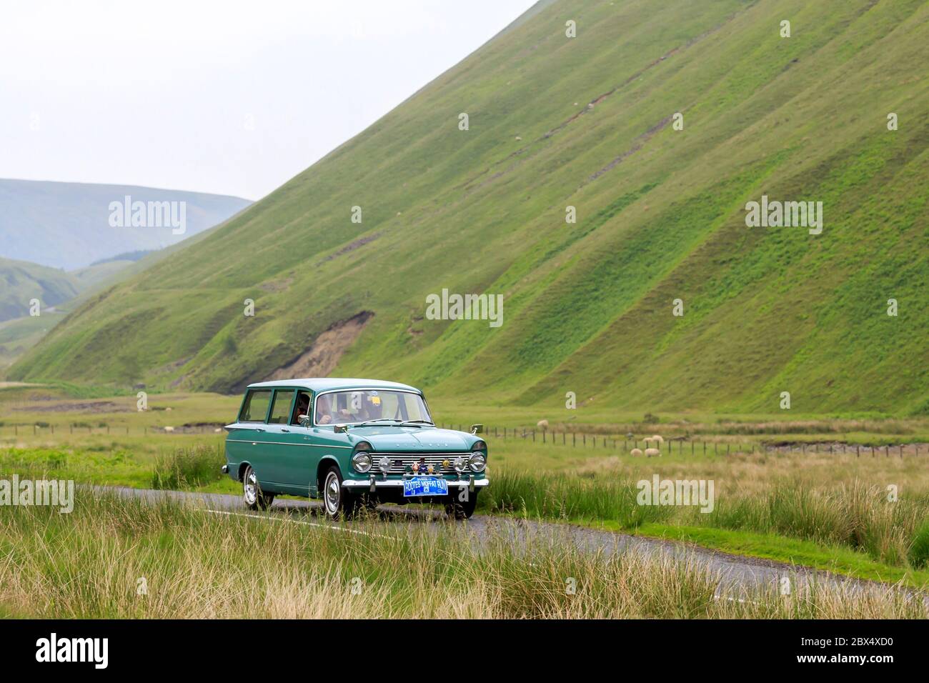 MOFFAT, SCHOTTLAND - 29. JUNI 2019: 1967 Hillman Super Minx Estate Auto in einer Oldtimer-Rallye auf dem Weg in Richtung Moffat, Dumfries und Galloway Stockfoto