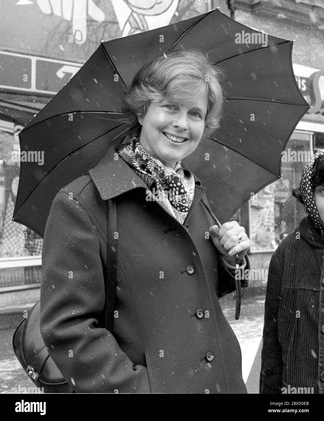 Berlin / Parties / 24.2.1979 Marianne von Weizsaecker auf dem Drake-Markt, Wochenmarkt, in Steglitz // CDU / [automatisierte Übersetzung] Stockfoto