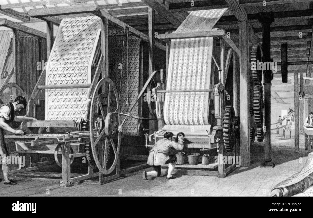 Die Maschinenfabrik einer Calico-Druckerei in England um 1750, wo Baumwollstoffe mit Mustern bedruckt wurden. Die Maschinen zeugen von den Anfängen der Industrialisierung. Stockfoto