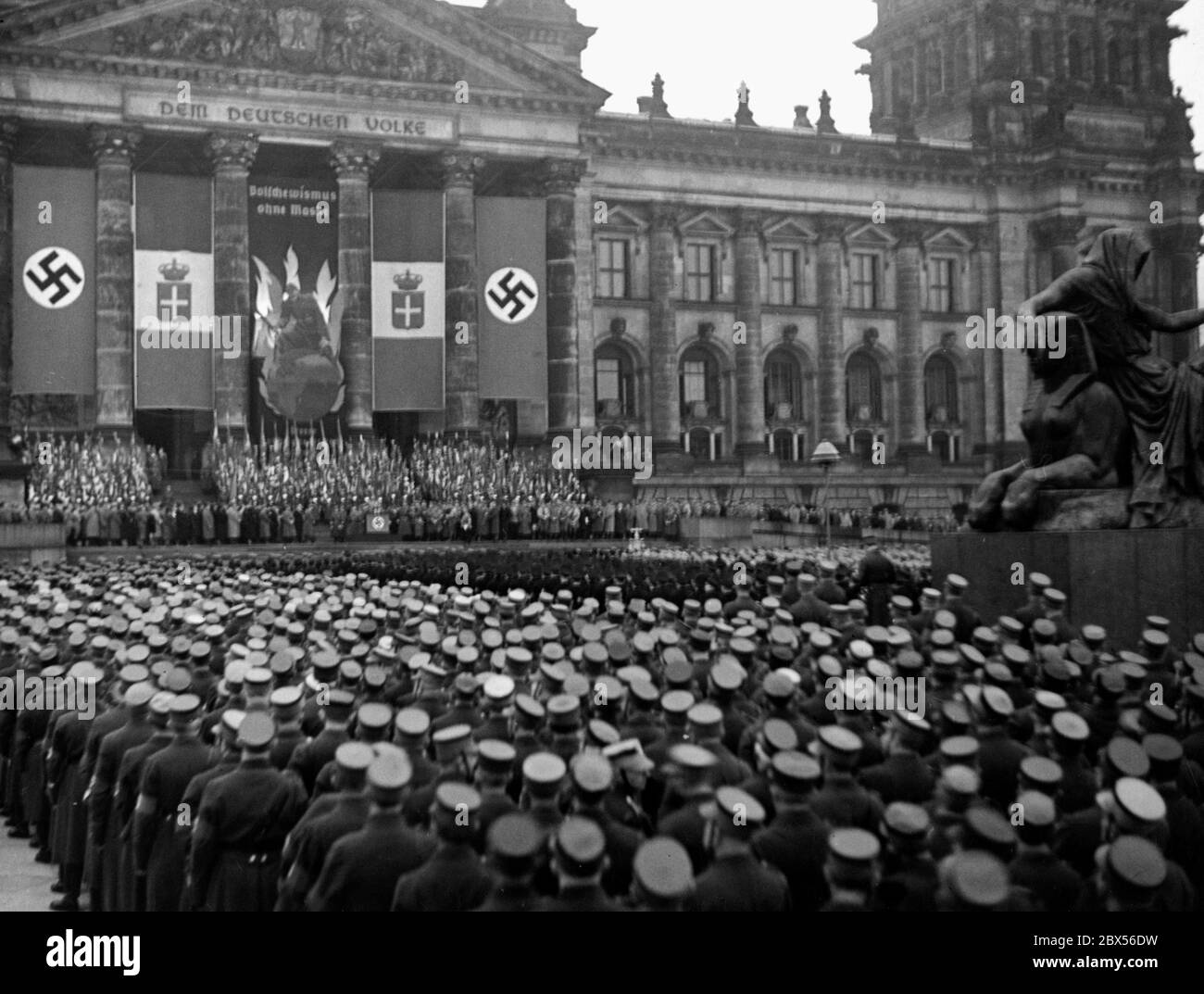 Eröffnungsveranstaltung einer antibolschewistischen Ausstellung im Berliner Reichstag mit dem Titel "Bolschewismus ohne Maske". Stockfoto