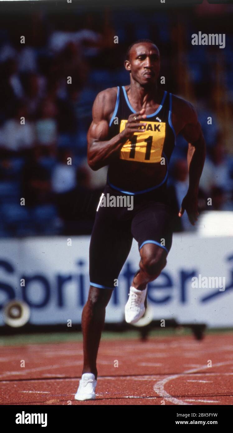 Linford Christie Männer 200 Meter im Alexander Stadium in Birmingham, c1990 Foto von Tony Henshaw Stockfoto