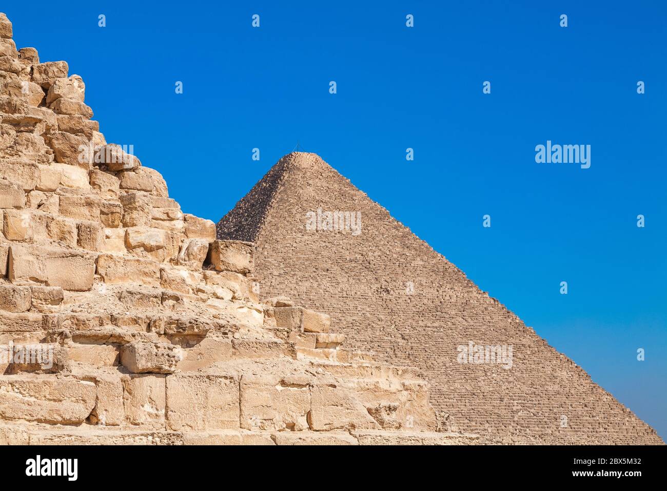 Die große Pyramide von Gizeh auch bekannt als die Pyramide von Khufu oder die Pyramide von Cheops, Gizeh Pyramidenkomplex, Ägypten Stockfoto