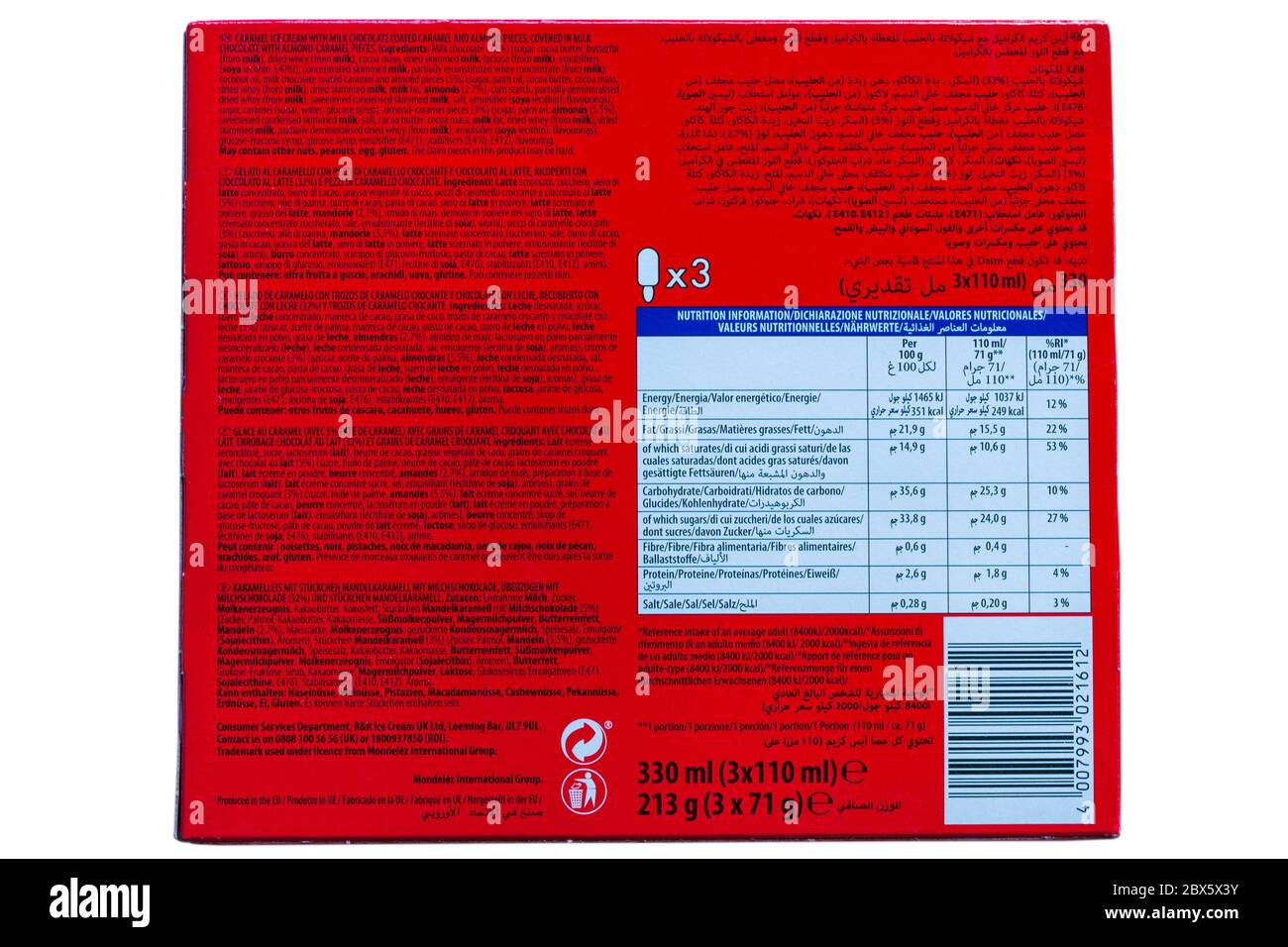 Inhaltsstofflisten, Nährwertangaben und Allergieberatung Informationen auf Box von Daim Eis in vielen verschiedenen Sprachen mehrsprachig - UK Stockfoto
