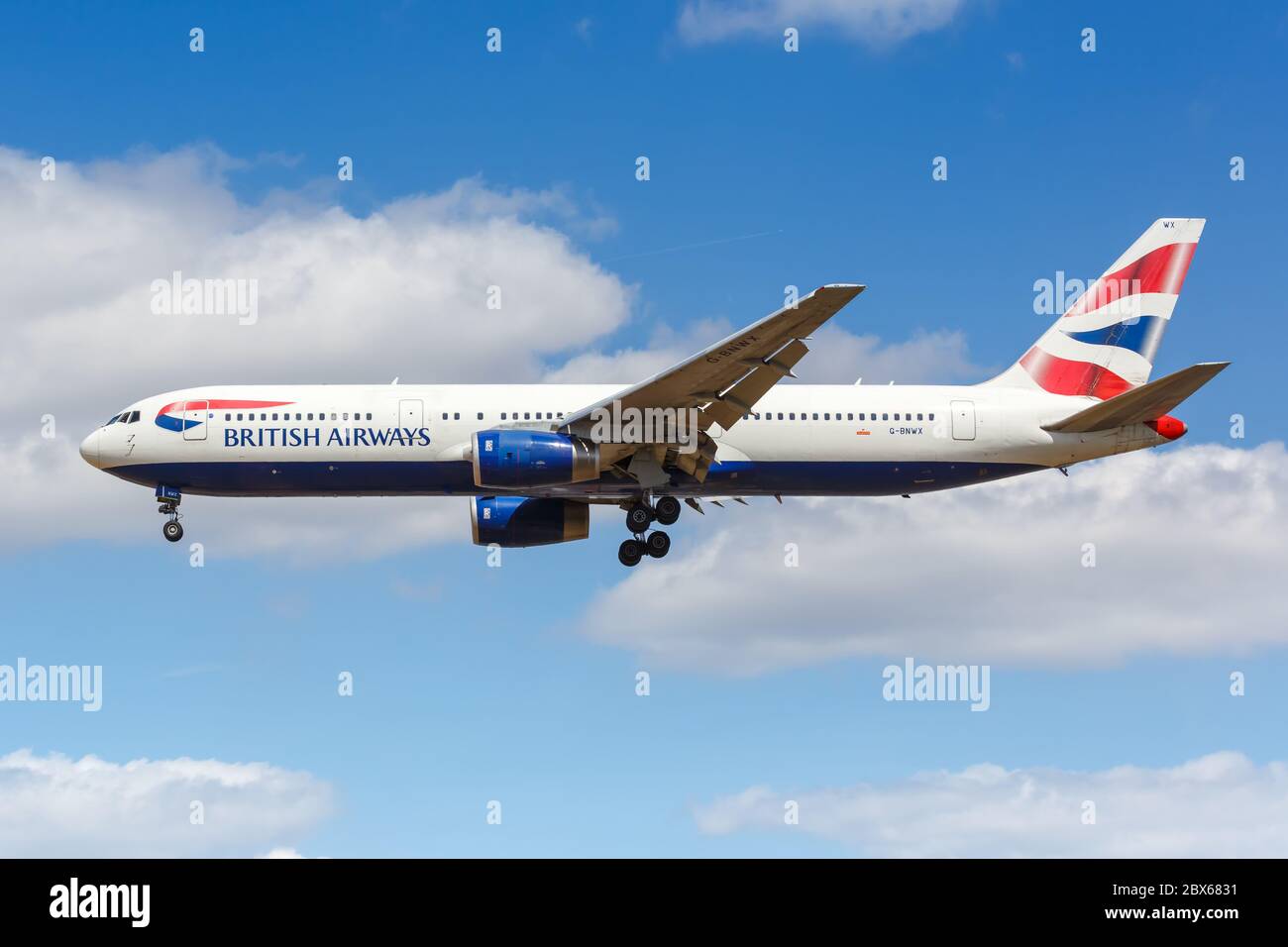 London, Großbritannien - 1. August 2018: British Airways Boeing 767-300ER Flugzeug am Flughafen London Heathrow (LHR) in Großbritannien. Stockfoto