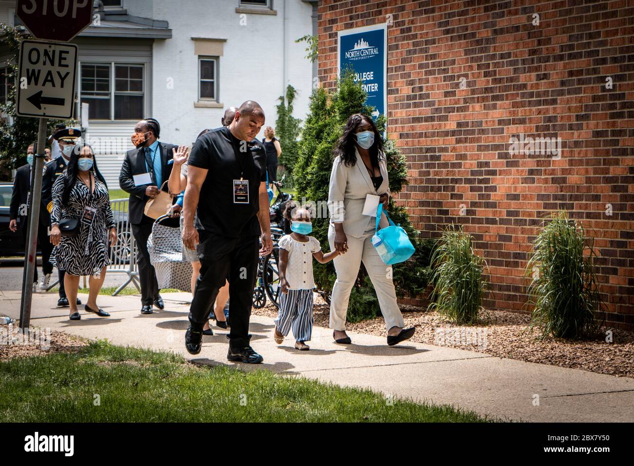 Minneapolis, Minnesota / USA - 04 2020. Juni: George Floyd Tochter Gianna und Mutter kommen für den Memorial Service nach Black Lives Matter Minneapoli Stockfoto