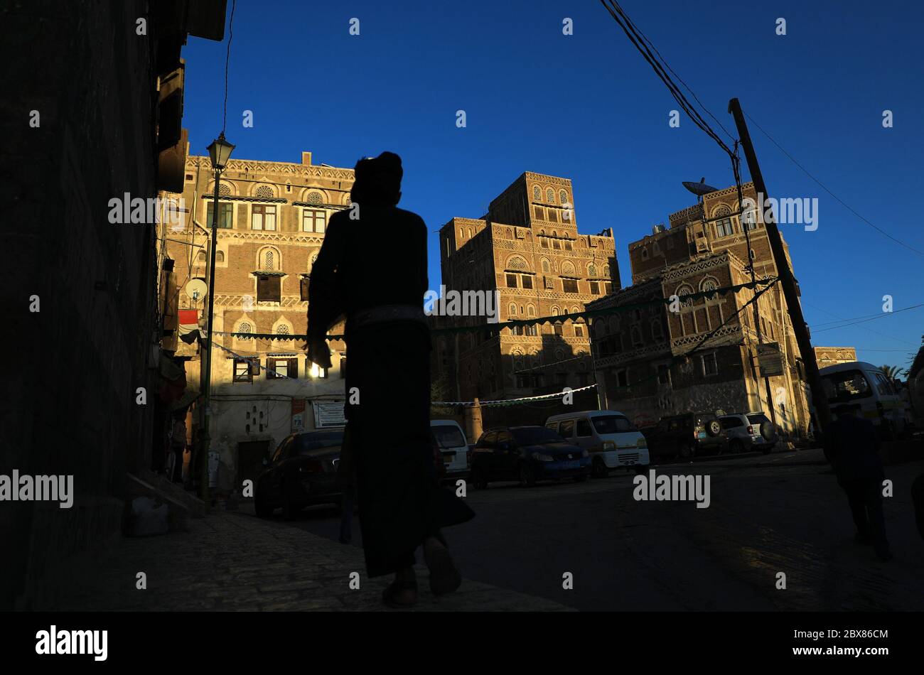 Dieses Bild zeigt einen Blick auf das alte Viertel der Hauptstadt Sanaa am 14. November 2018. Stockfoto