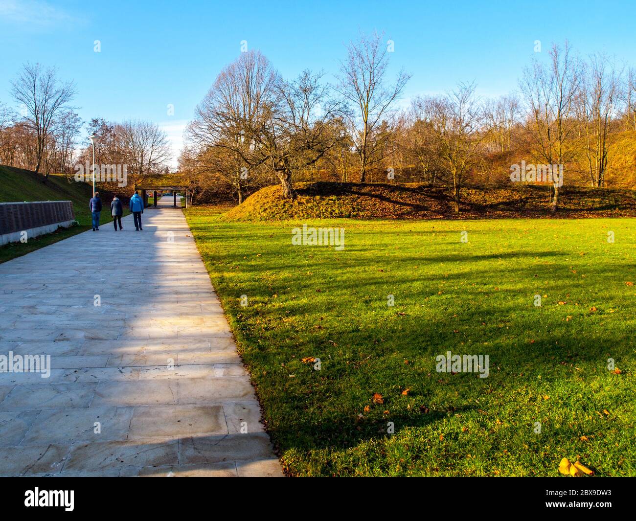 PRAG, TSCHECHISCHE REPUBLIK - 9. DEZEMBER 2017: Ehemalige Kobylisy Schießstand, Prag, Tschechische Republik. Ort der Massenhinrichtungen während des Zweiten Weltkriegs durch die Nazis nach der Ermordung von Reinhard Heydrich. Stockfoto
