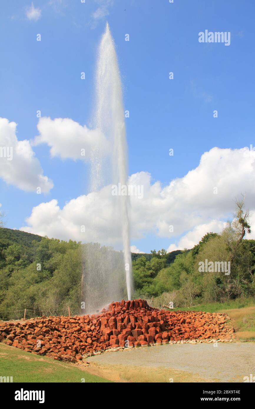 Der Andernach Geysir in Deutschland Stockfoto