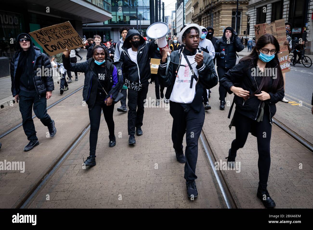 Manchester, Großbritannien. Juni 2020. Proteste wurden auf der ganzen Welt nach dem Tod von George Floyd beobachtet, der letzte Woche in Polizeigewahrsam in Amerika starb. Kredit: Andy Barton/Alamy Live News Stockfoto