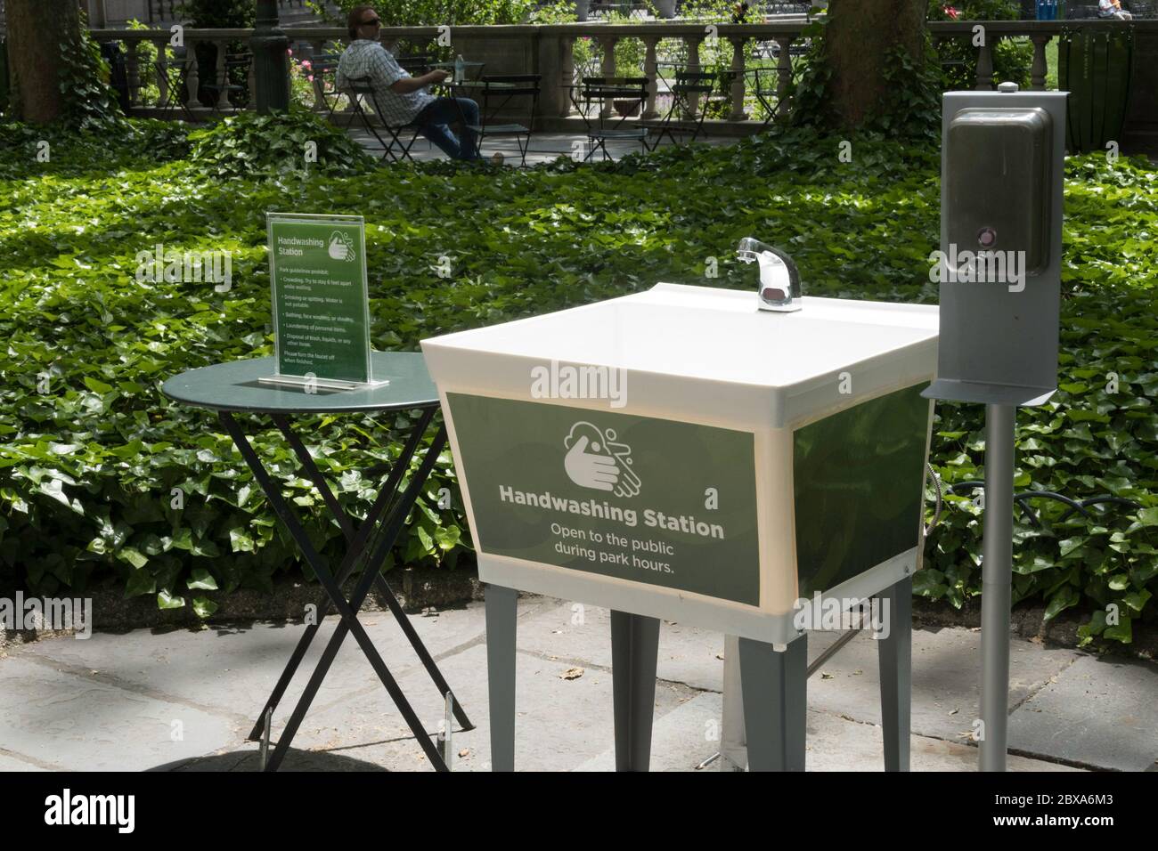 Kostenlose Händewaschstation im Bryant Park, New York City, USA Stockfoto