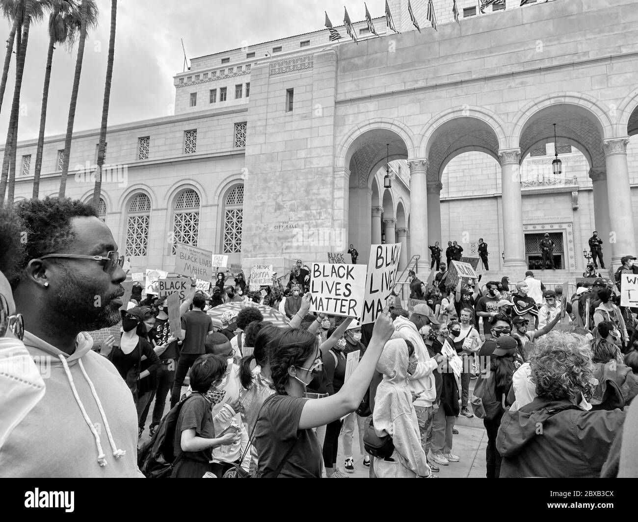 Los Angeles, Kalifornien, USA. September 2019. Tausende nehmen am 5. Juni an den Protestaktionen von George Flloyd und Black Lives Matter und dem Marsch im Justizministerium von Los Angeles Teil. Auch geehrt Brionna Taylor's Geburtstag, die durch die Hände der Polizei starb. Quelle: Amy Katz/ZUMA Wire/Alamy Live News Stockfoto