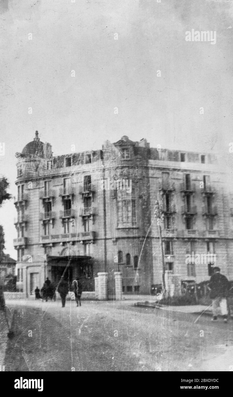 Hotel in Biarritz, das vom amerikanischen Roten Kreuz übernommen wurde und heute als Heim für rekonvaleszente amerikanische Offiziere genutzt wird. An der Küste gelegen und mit einem schönen Blick auf das Meer, bietet es einen idealen Ort für die Erholung von Wunden oder Krankheiten. 1918 Stockfoto