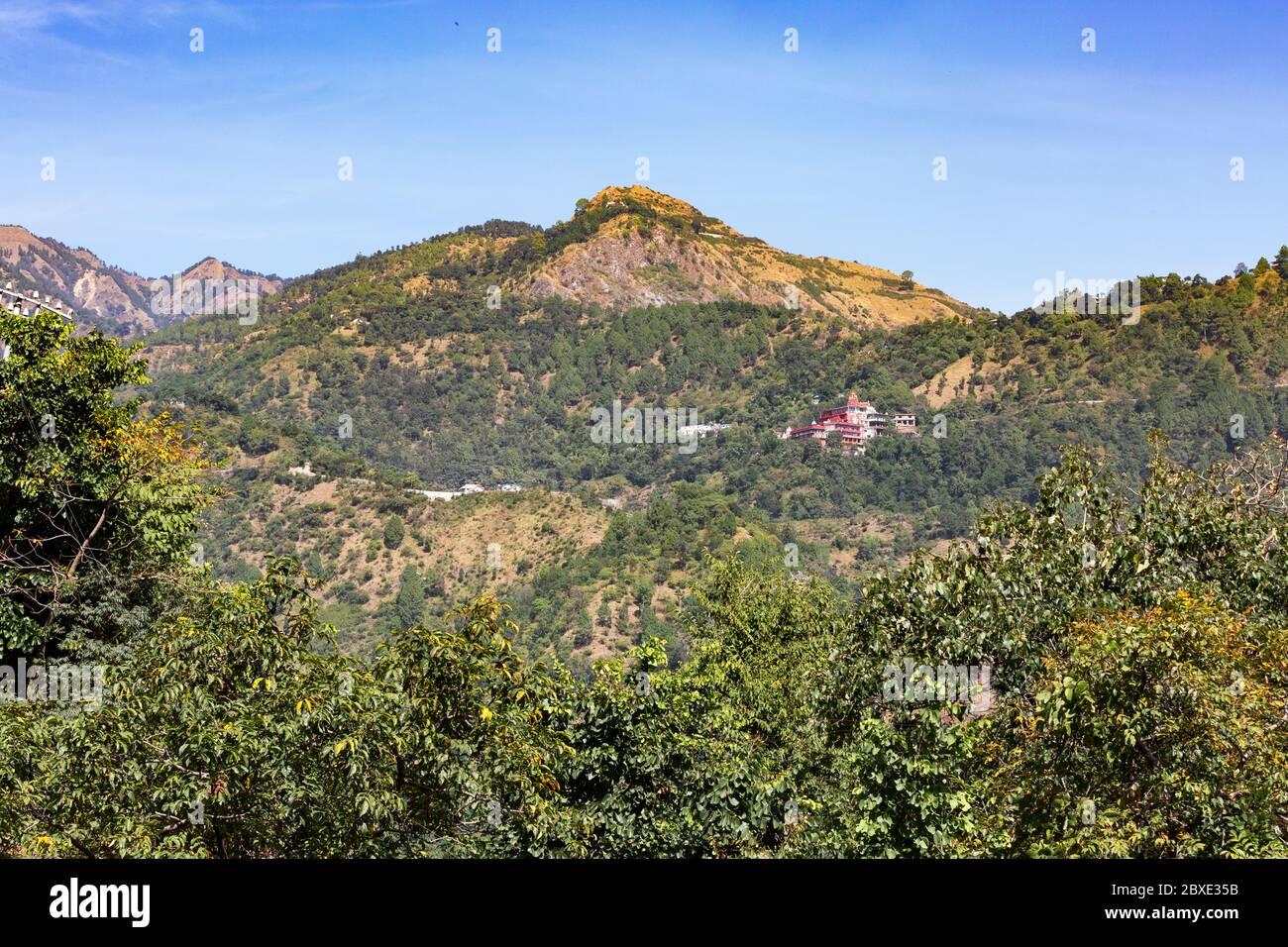 Berg und Täler bei Hill Station von Shimla, Himachal Pradesh, Indien Stockfoto