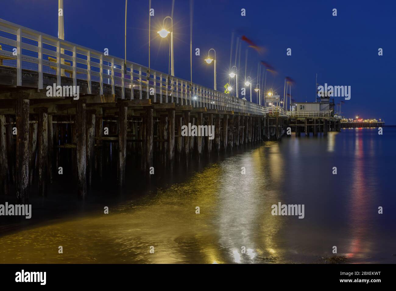 Santa Cruz Municipal Wharf in der Blue Hour Stockfoto