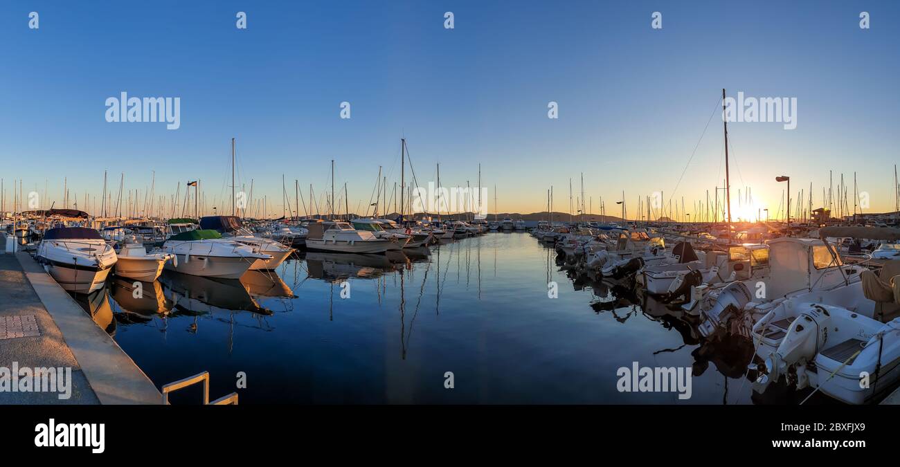 Der Hafen von Saint-Raphael Stockfoto