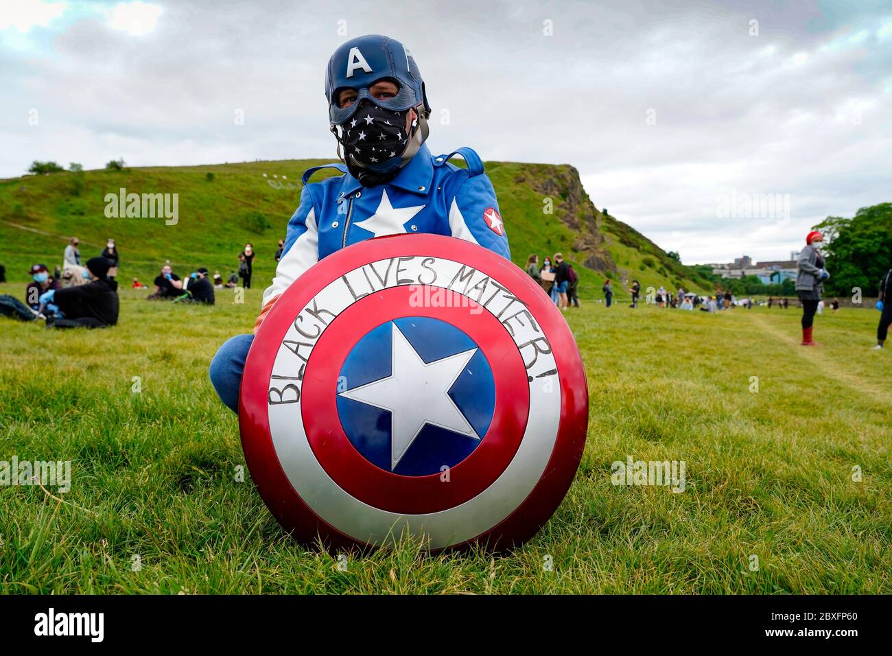 Edinburgh, Schottland, Großbritannien. Juni 2020. Black Lives Matter Protestdemonstration im Holyrood Park in Edinburgh. Iain Masterton/Alamy Live News Stockfoto