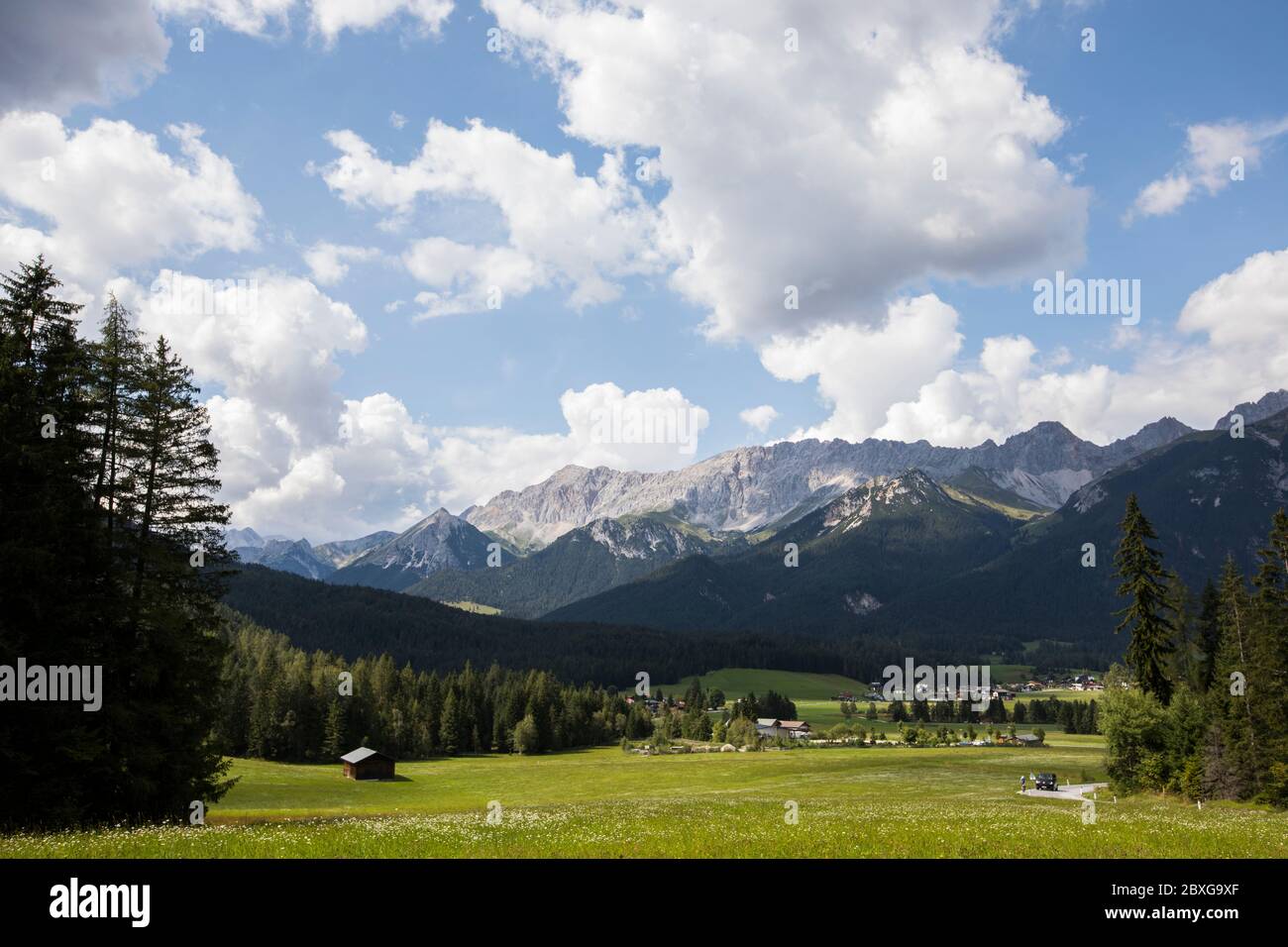 Berglandschaft im Sommer, Seefeld, Tirol, Österreich Stockfoto