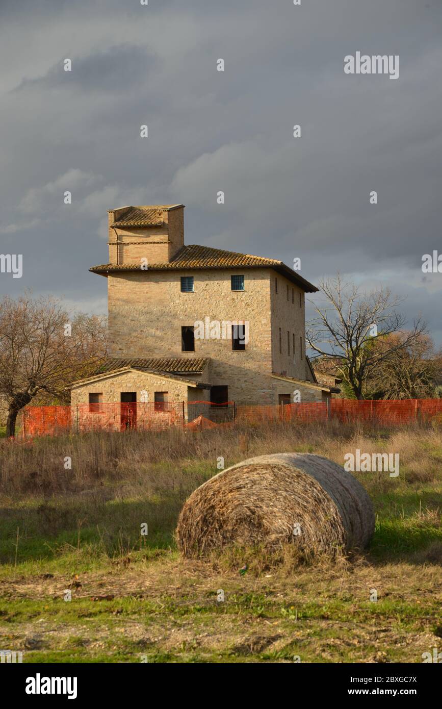Ein Ferienhaus in ruhiger Umgebung am Fuße von Assisi, Italien Stockfoto