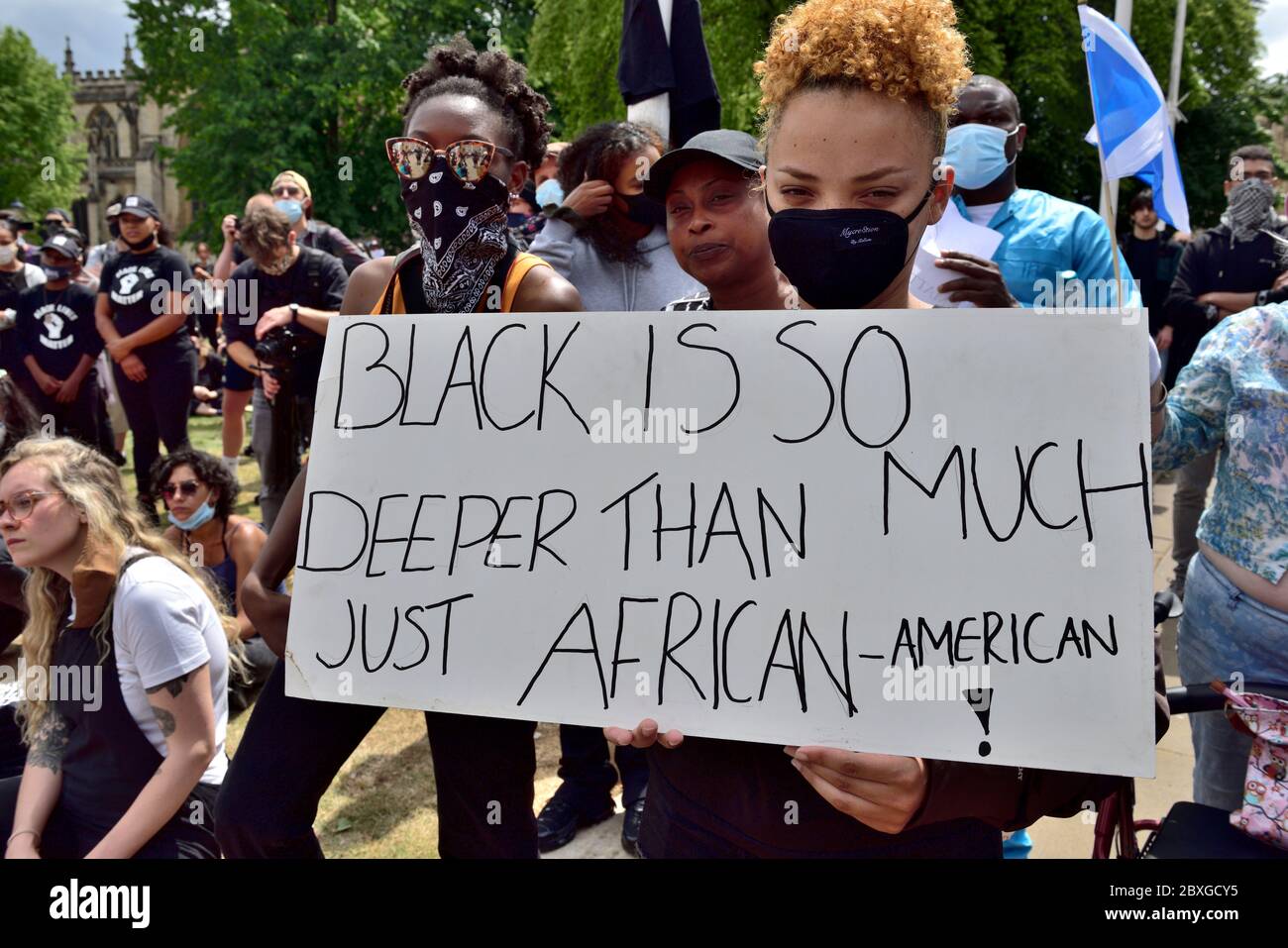 Black Lives Matter Protest in Bristol, England, Großbritannien, Sonntag, 7. Juni 2020. Tausende von Menschen schlossen sich den Protesten des Todes von George Floyd an Stockfoto