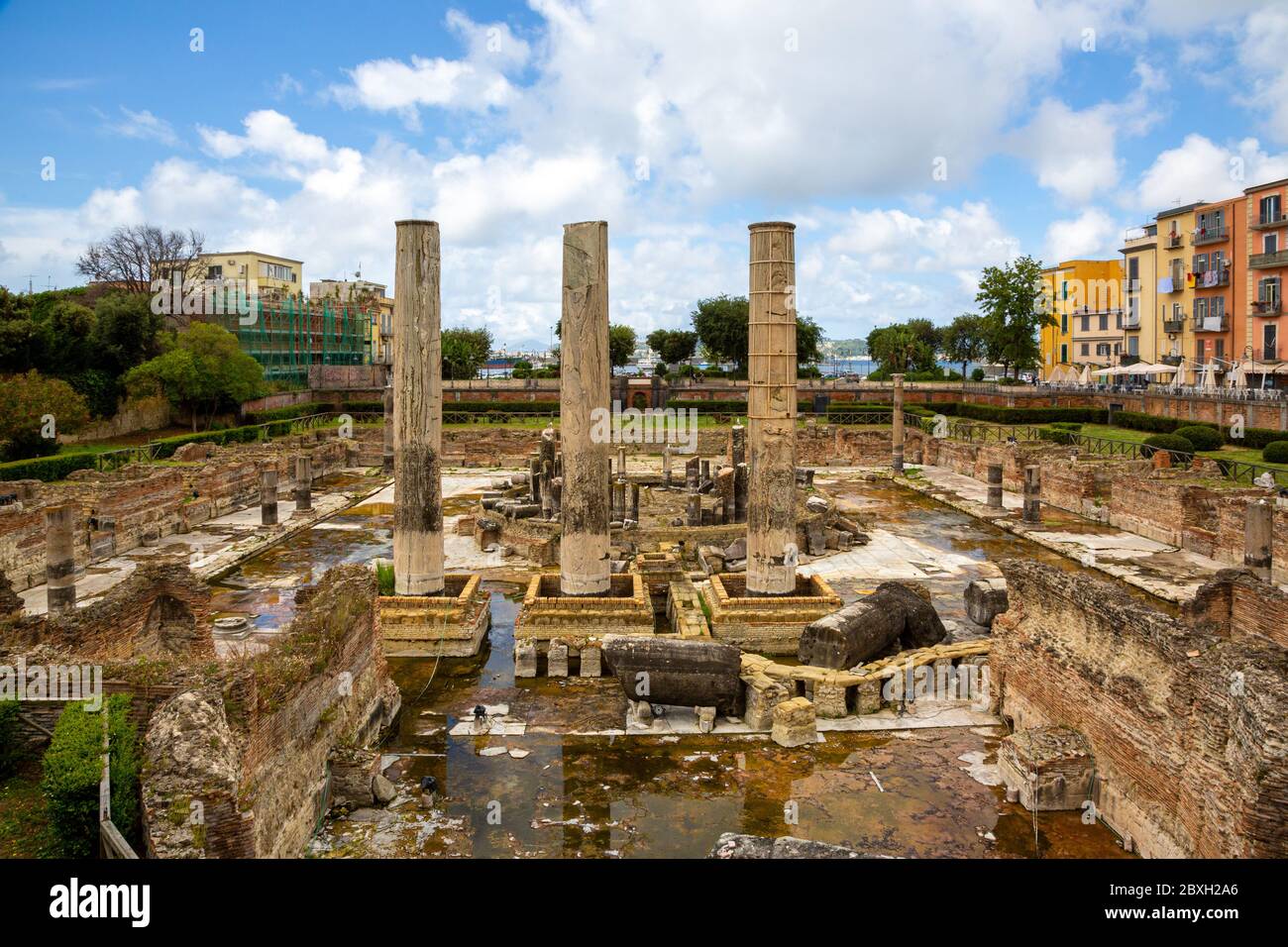 Pozzuoli (Neapel, Italien) - das Macellum von Pozzuoli (oder Serapeum oder Tempel von Serapis) war das Macellum oder Markt der römischen Kolonie von Puteoli Stockfoto