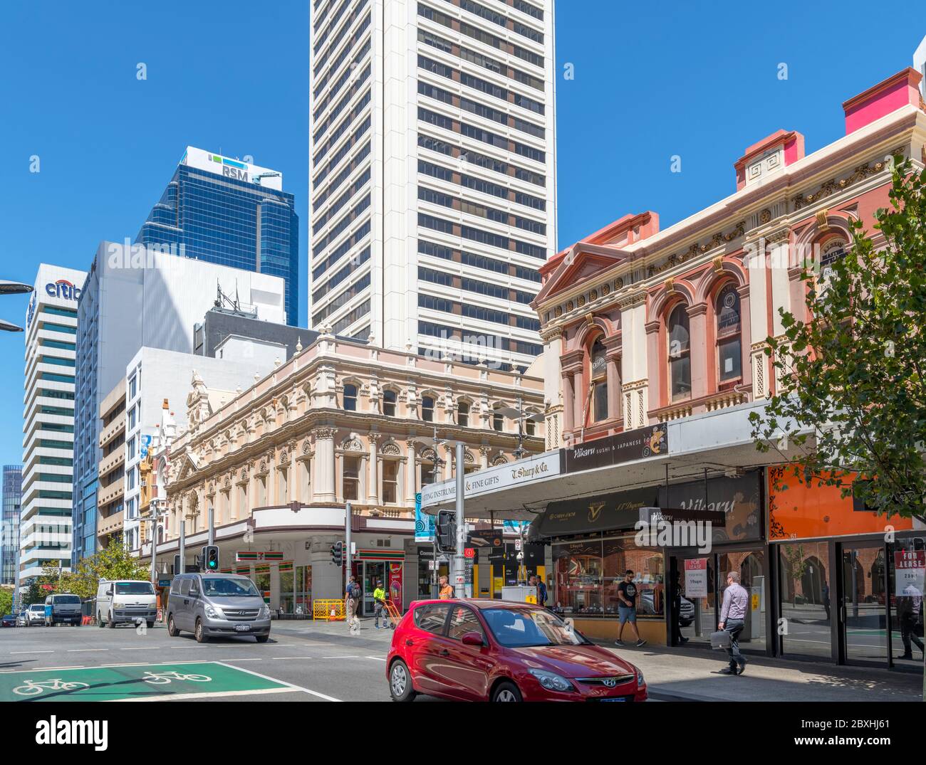 Geschäfte in der Barrack Street im Stadtzentrum von Perth, Western Australia, Australien Stockfoto