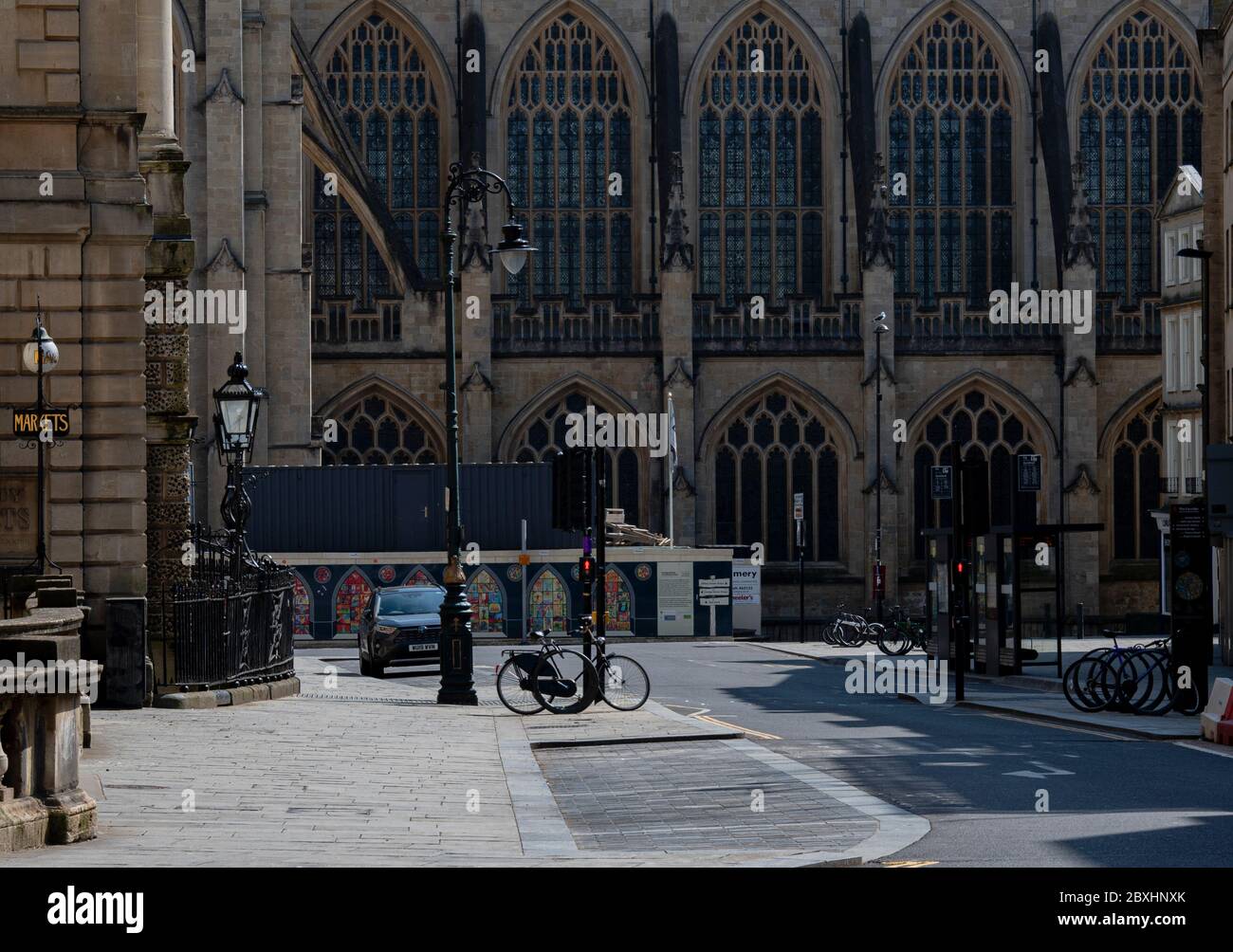 Die Straßen und Geschäfte in Bath Somerset sind leer und geschlossen Stockfoto