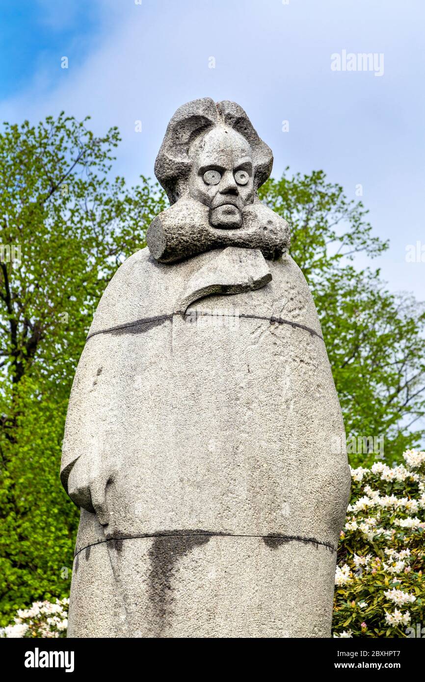 Skulptur des norwegischen Dramatikers und Theaterregisseurs Henrik Ibsen, Bergen, Norwegen Stockfoto