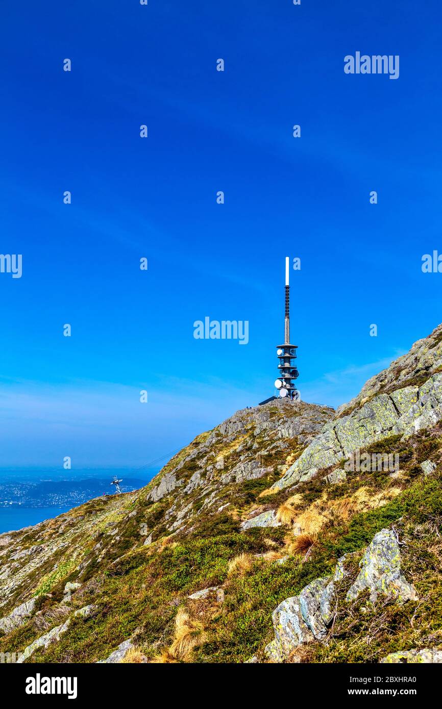 Radio- und Fernsehturm auf dem Ulriken Berg, Bergen, Norwegen Stockfoto