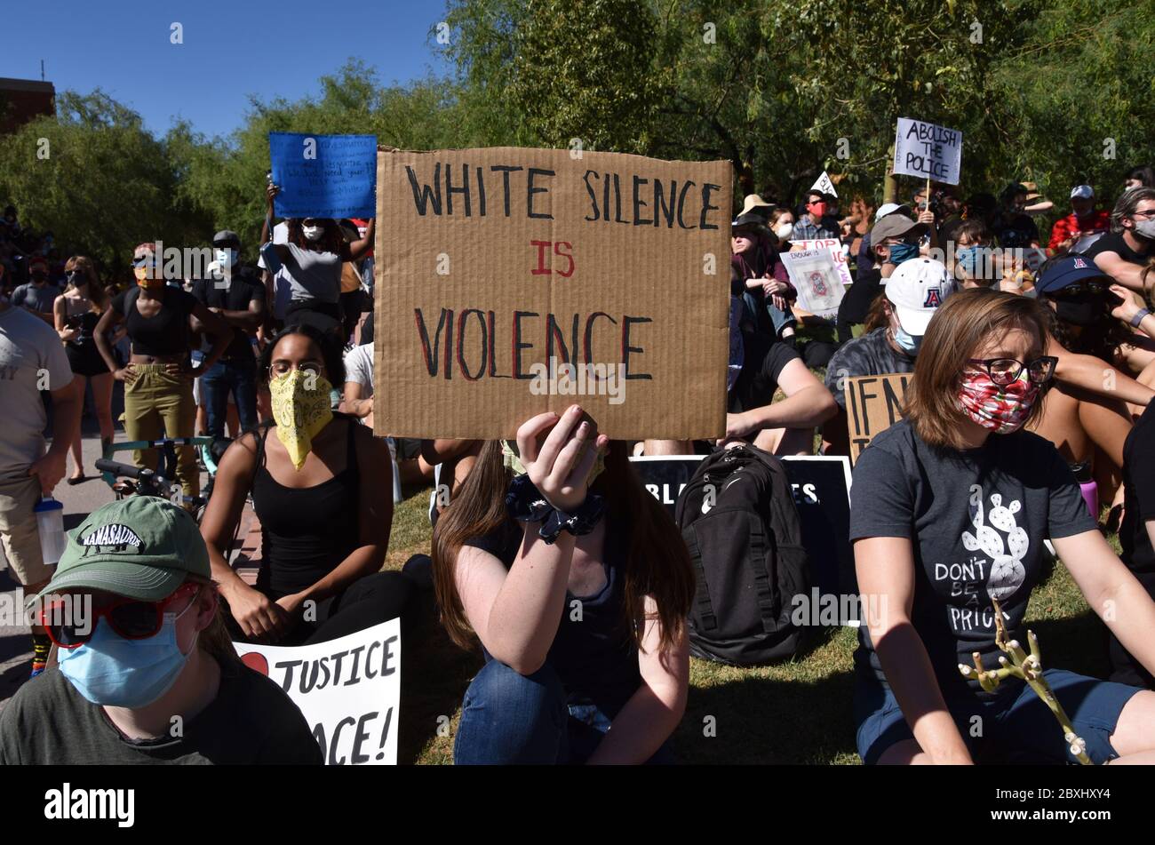 Tausende von Demonstranten besuchen die Black Lives Matter Tucson: Feier von Black Lives Protest und Demonstration, um schwarze Menschen zu erinnern, die herkommen Stockfoto