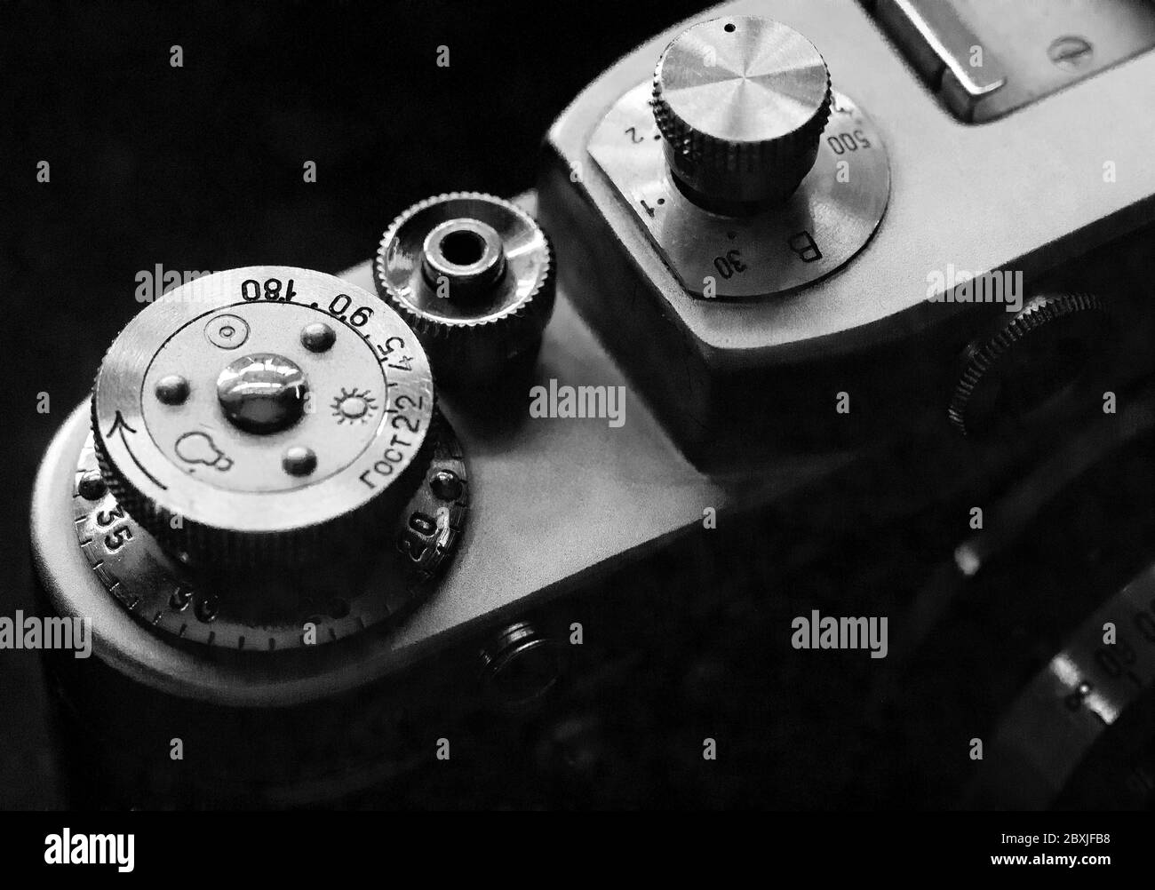Schwarz-Weiß-Bild mit einer alten Fed 3 russischen Entfernungsmesser Kamera. Stockfoto