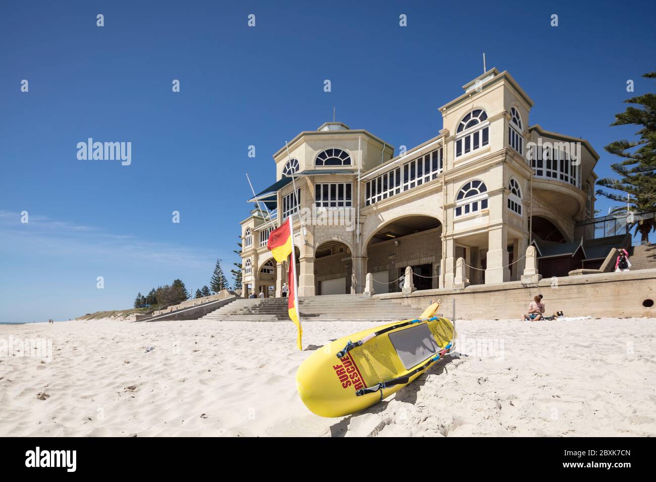 Freemantle Australien 5. November 2019: Surfbrett für Rettungsschwimmer am Cottesloe Beach in Perth, Western Australia Stockfoto