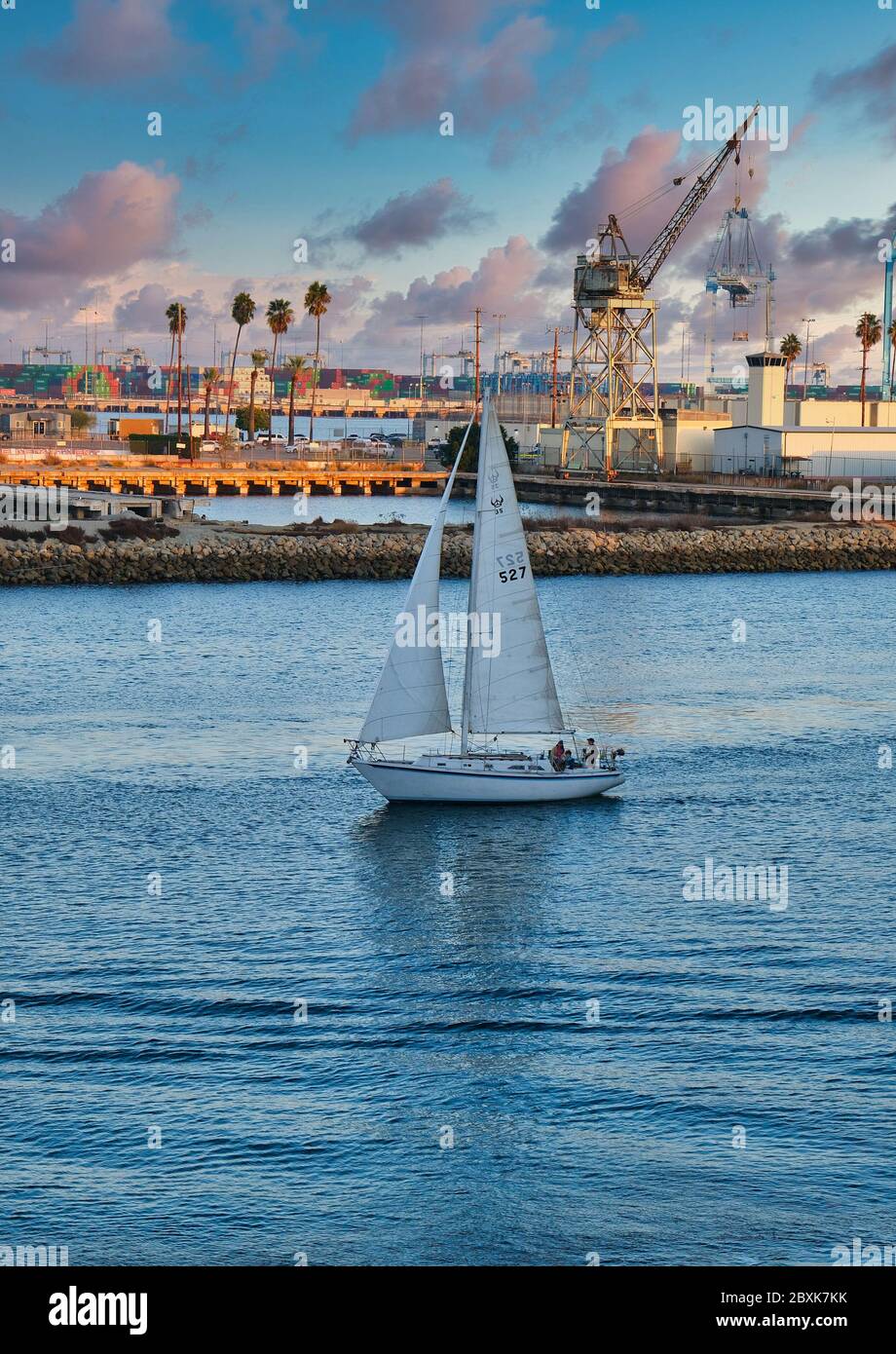 Segeln Vorbei An Fracht Stockfoto