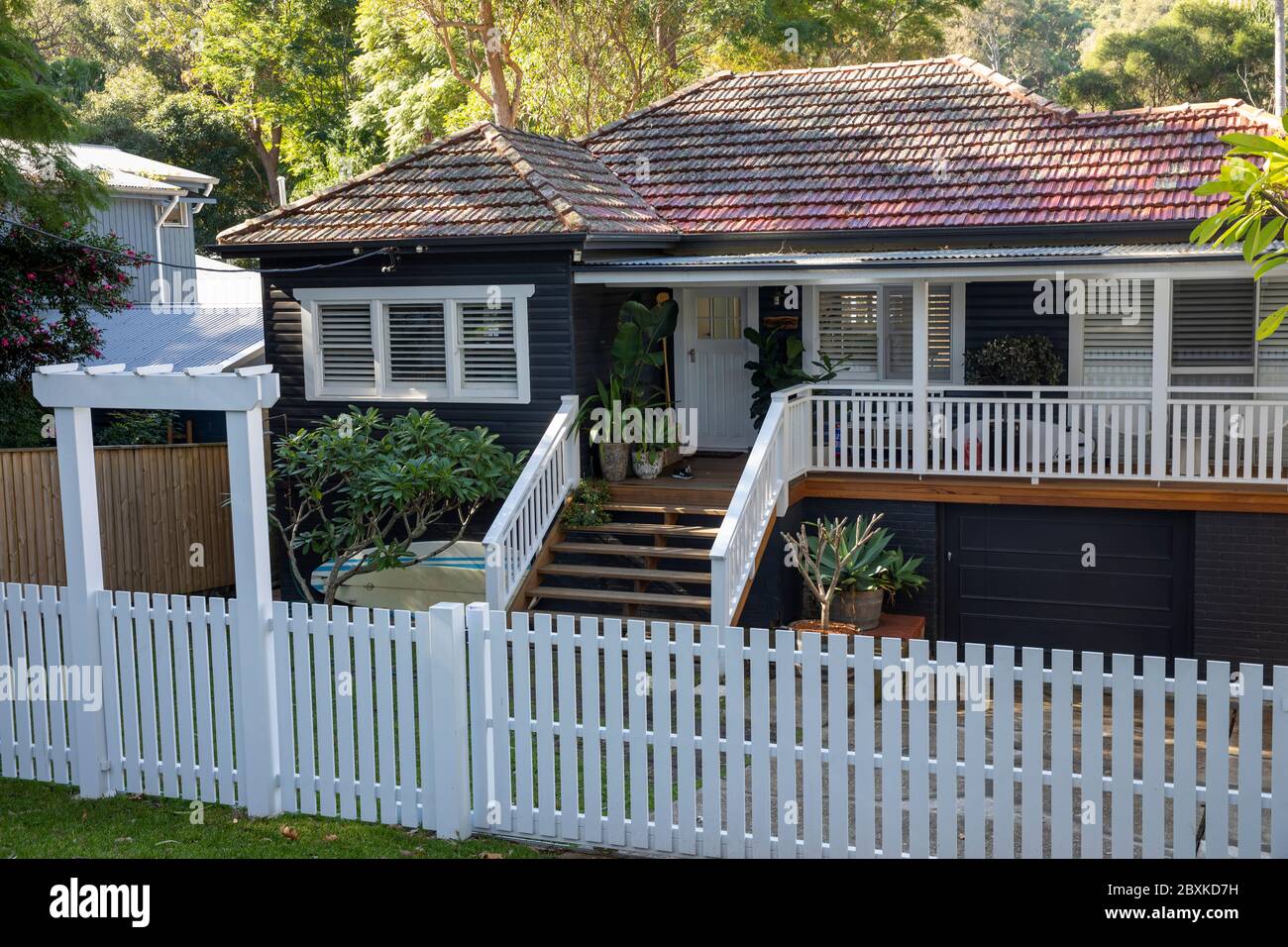 Australian Küstenbungalow in Avalon Beach Sydney, traditionelle einstöckige Cottage-Anlage, Australien Stockfoto