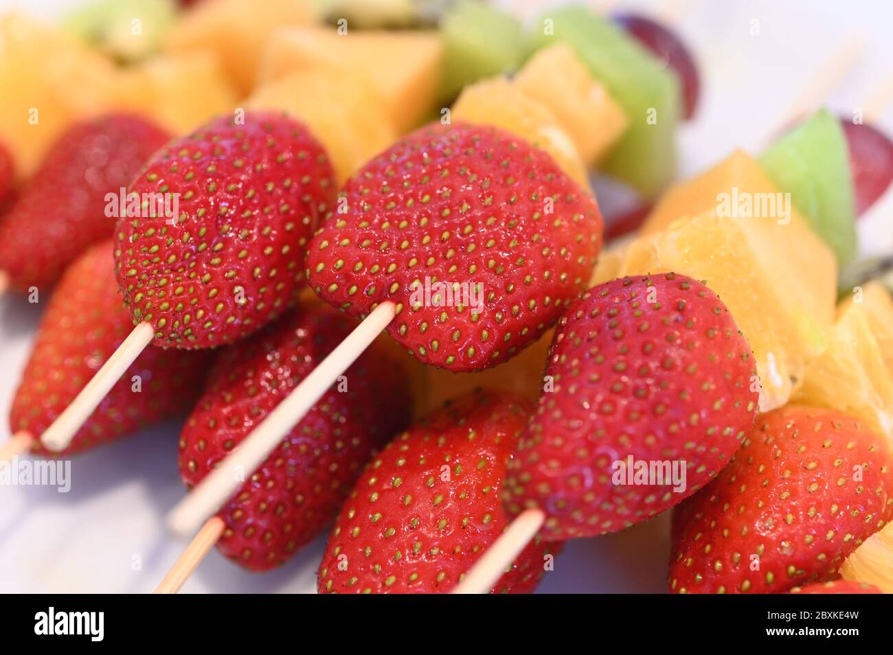 Fruit Kebab Stockfotos Und Bilder Kaufen Alamy