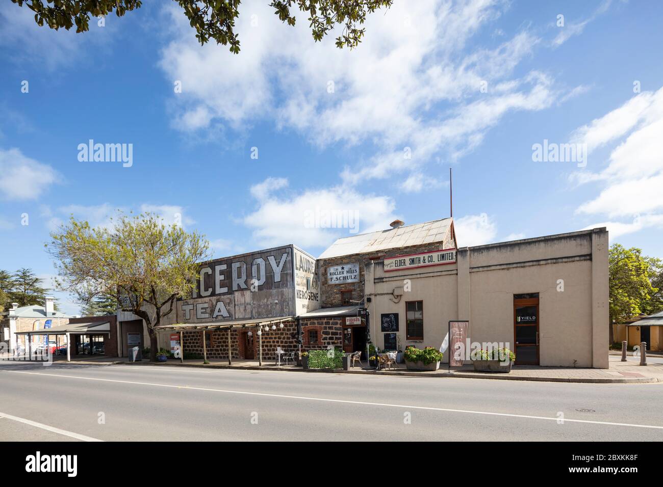Tanunda South Australia 9. September 2019 : Antike Beschilderung für Viceroy Tea auf der Faszie eines Cafés in Tanunda, South Australia Stockfoto