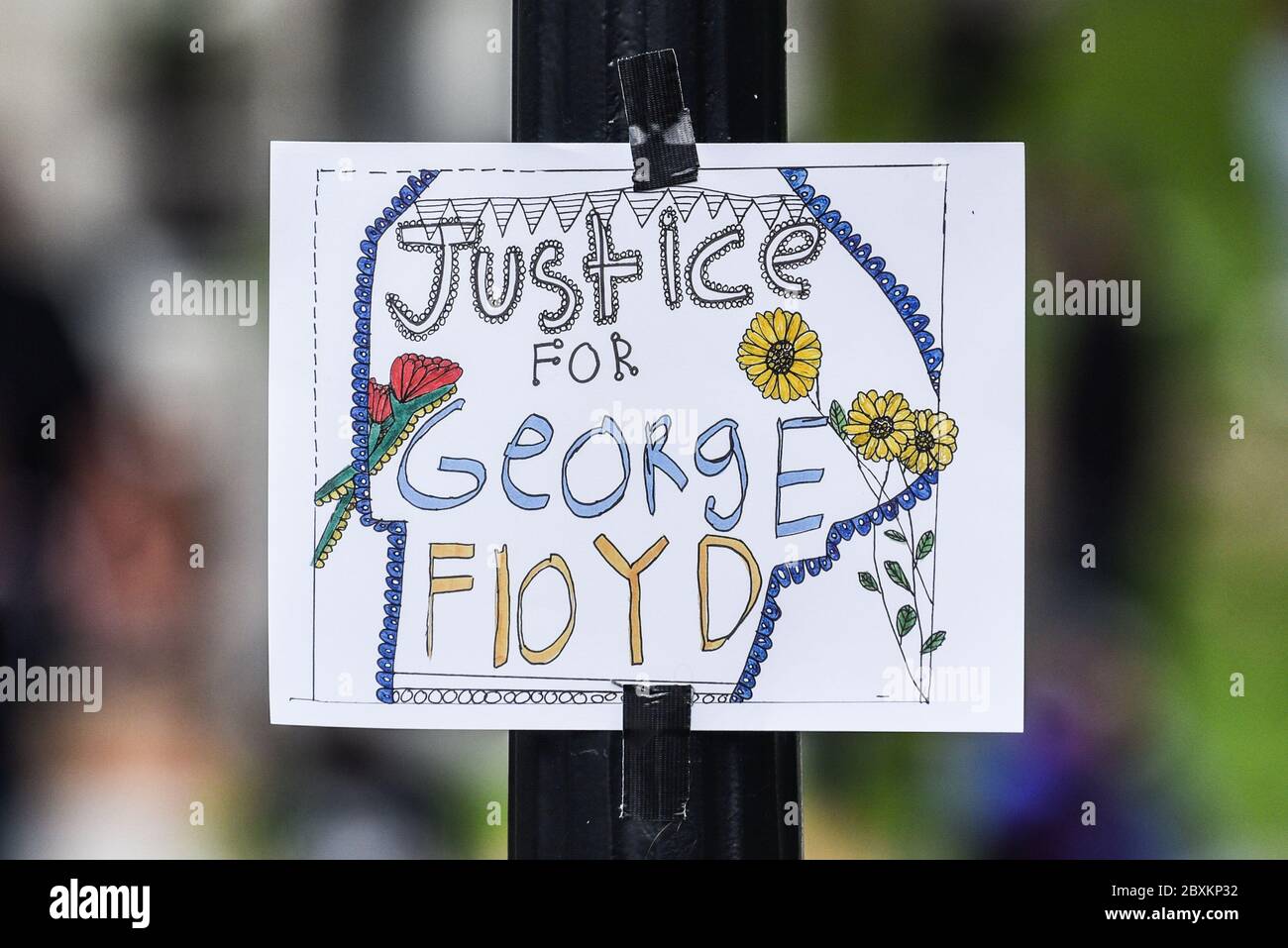 Protest gegen die Ermordung von Menschen mit Farbe durch die Polizei in den USA (Black Lives Matter), im Vermont State House und in den umliegenden Straßen, Montpelier, VT, USA. Stockfoto
