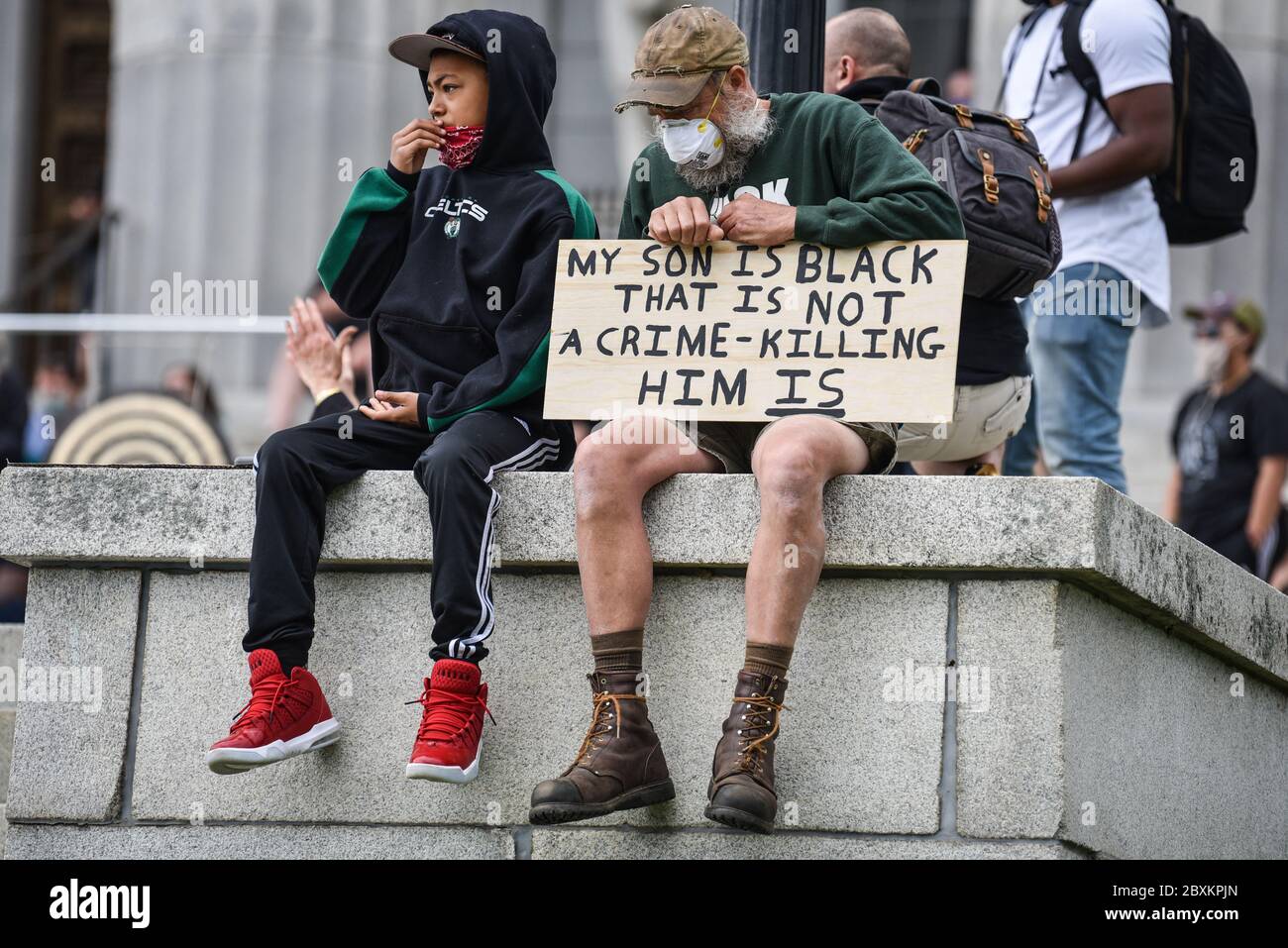 Protest gegen die Ermordung von Menschen mit Farbe durch die Polizei in den USA (Black Lives Matter), im Vermont State House und in den umliegenden Straßen, Montpelier, VT, USA. Stockfoto