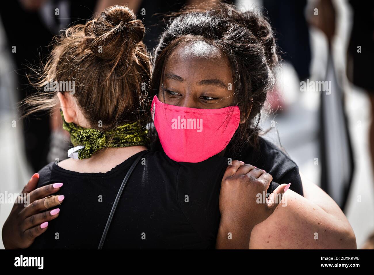 Protest gegen die Ermordung von Menschen mit Farbe durch die Polizei in den USA (Black Lives Matter), im Vermont State House und in den umliegenden Straßen, Montpelier, VT, USA. Stockfoto