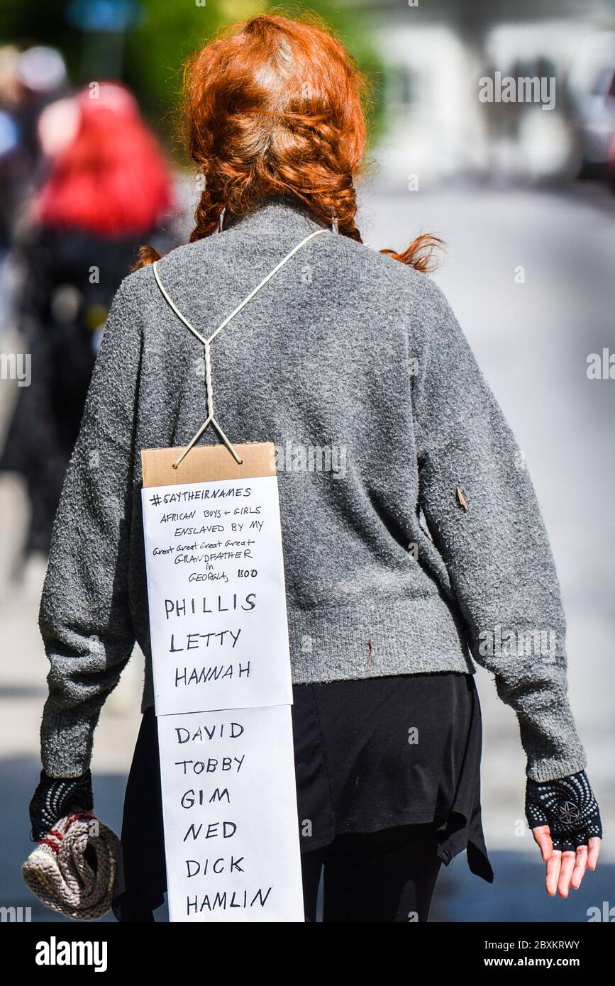 Protest gegen die Ermordung von Menschen mit Farbe durch die Polizei in den USA (Black Lives Matter), im Vermont State House und in den umliegenden Straßen, Montpelier, VT, USA. Stockfoto