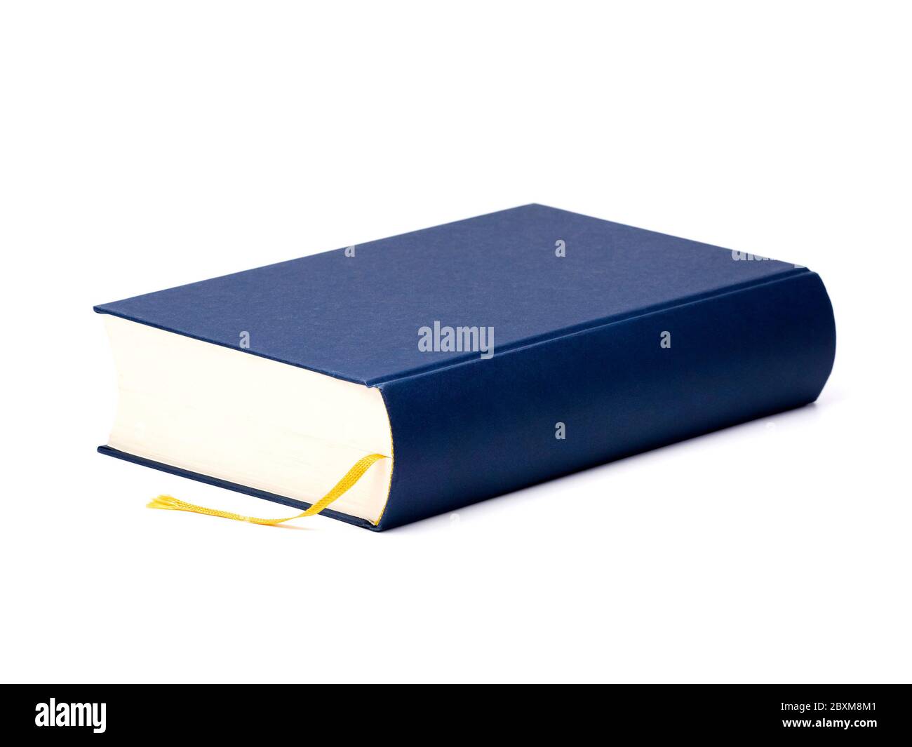Blaues Buch, leerer Einband, isoaltiert auf weiß Stockfoto