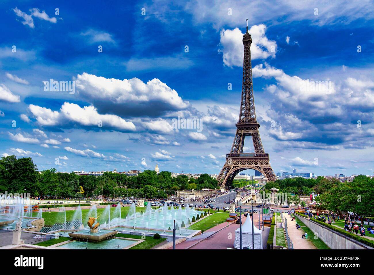 Eiffelturm und Trocadero-Brunnen, Paris, Ile-de-France, Frankreich Stockfoto