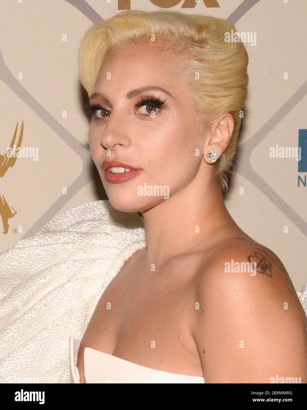 20. September 2015, Los Angeles, Kalifornien, USA: Lady Gaga aka Stefani Joanne Angelina Germanotta nimmt am 20. September 2015 an der 67. Primetime Emmy Awards Fox After Party in Los Angeles, Kalifornien Teil. (Bild: © Billy Bennight/ZUMA Wire) Stockfoto